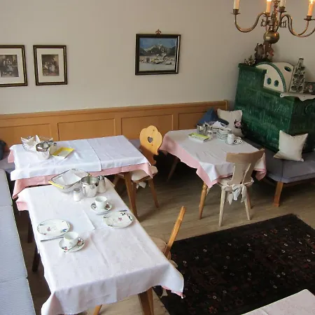 Gaestehaus Valentina Πανσιόν